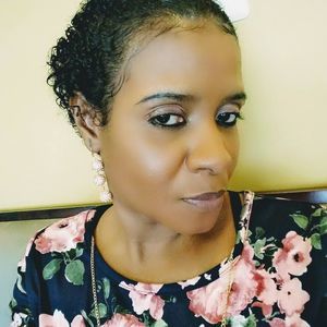 Meet your Posher, Edelyne